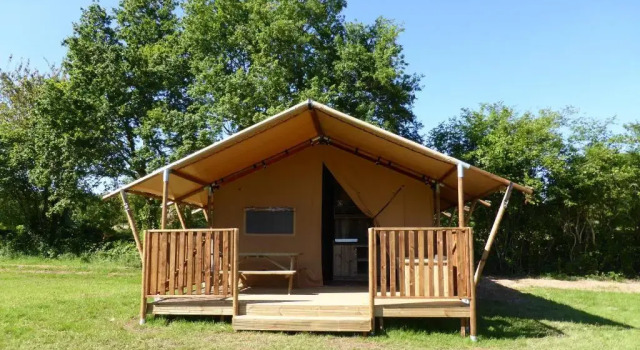 Тент Camping RCN La Ferme du Latois