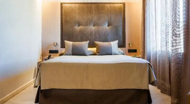 Одноместный номер Gran Hotel Barcino 4 Sup