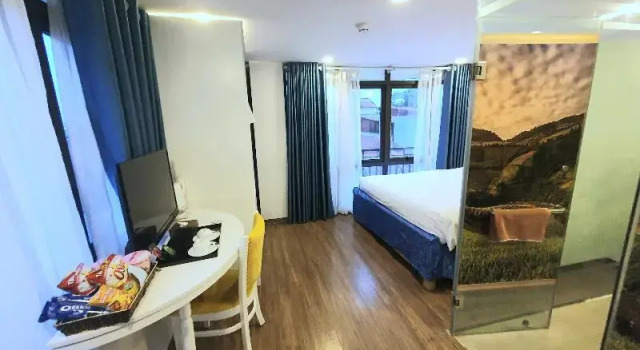 Номер Standard с балконом Hanoi Prime Garden Hotel & Spa