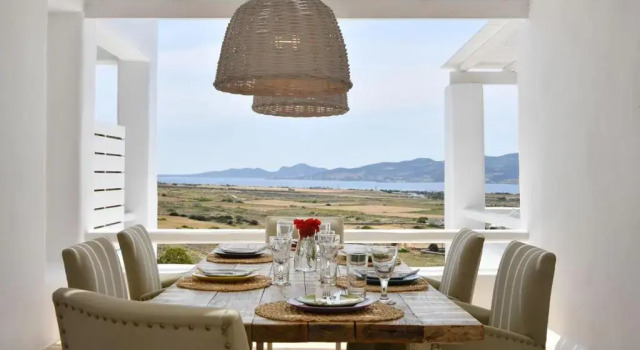 Вилла Luxury Paros Villa Villa Calypso Beautiful Serene Sleeps up to 11 Glisidia