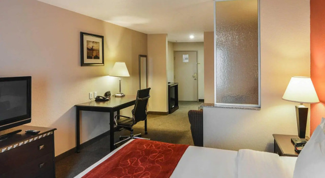 Люкс Candlewood Suites - Grand Prairie - Arlington by IHG