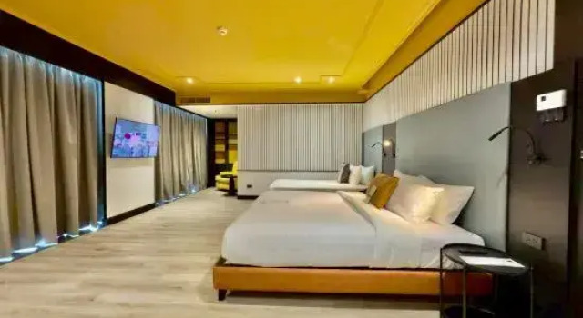 Двухместный семейный люкс с 2 комнатами с видом на город The Quarter Saphankhwai by UHG - Close to Chatuchak Market, Krung Thep Aphiwat Central Terminal Station-BangSue Grand Station