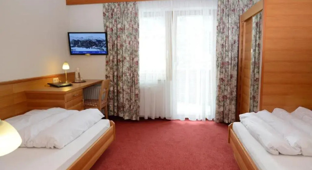 Двухместный номер Comfort "Quality Hosts Arlberg Hotel Garni Mössmer"