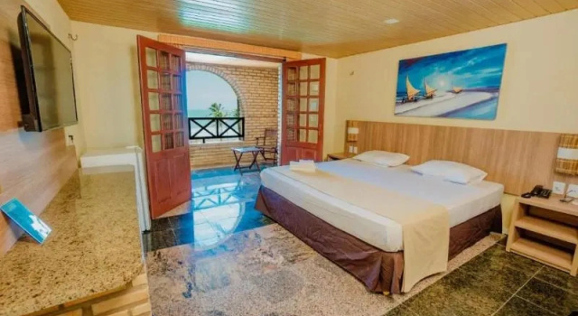 Люкс с балконом GoldMen Coliseum Beach Hotel
