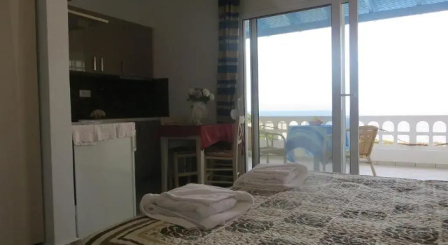 Студия с балконом Nicolas Apartments