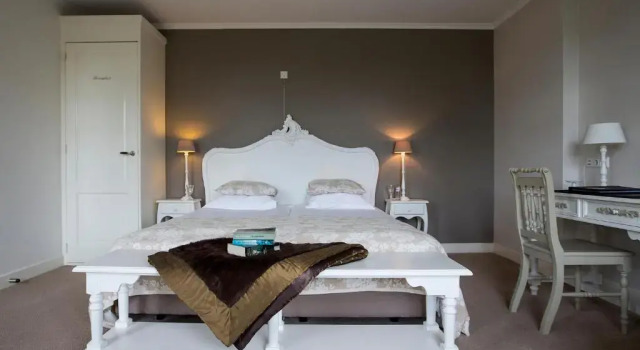 Номер Standard B & B Hotel The Baron Crown