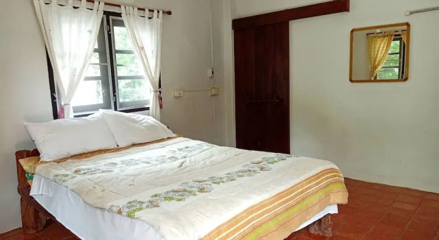 Wangnamkam Riverside Resort, Varaa Lomakeskus Hotellit North-Eastern Thailand pysäköinnillä, Pysäköinti