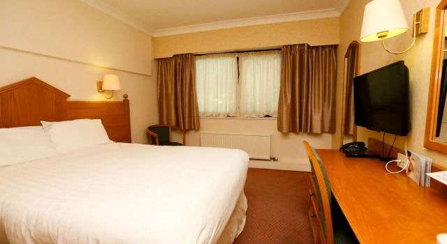 Fairways Lodge & Leisure Club