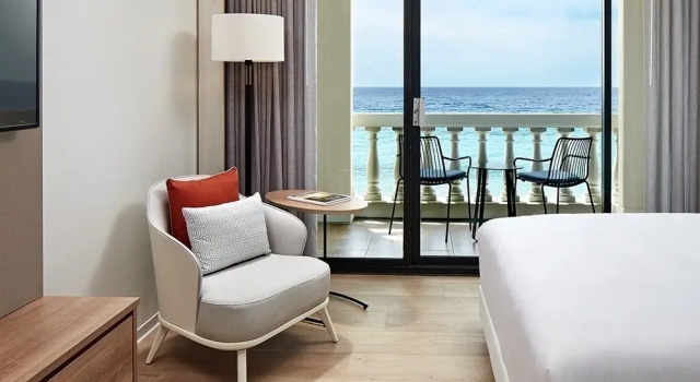 Двухместный номер oceanfront Curaçao Marriott Beach Resort