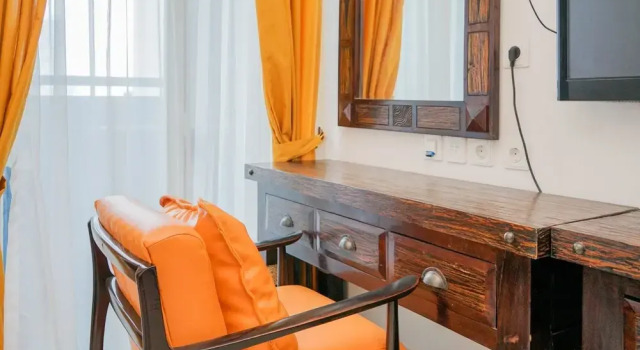 Fully Furnished With Comfort Design Studio Roseville Apartment