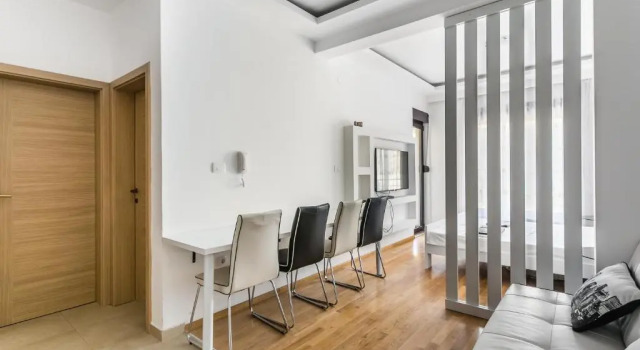 Apartment with bedroom Becici White, Rezervasyon Daire Rafailovici 