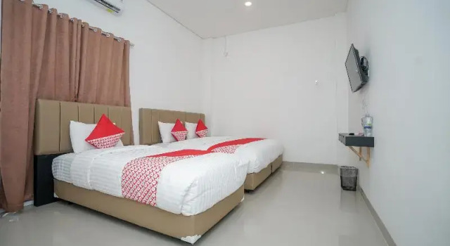 Номер Standard OYO 443 Hotel Barlian