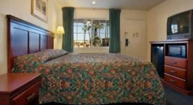 Номер Standard Orange Show Inn