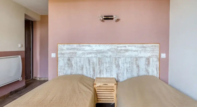 Holiday Home in Rasteau With Private Pool, Rezervasyon Otel Rasteau Vaucluse