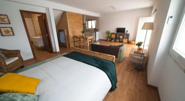 Студия Deluxe Gundi House