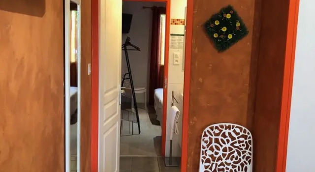 Бунгало Comfort Hotel Des 4 Vents "Esprit Camargue" Parking Privé Gratuit