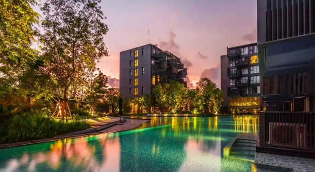 Апартаменты с балконом The Deck Condominium by Lofty