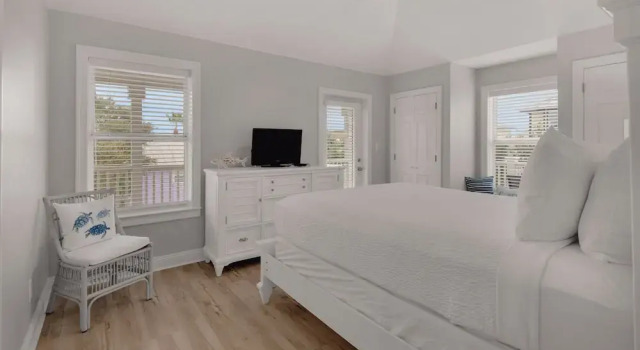 Коттедж 4BR Home w/ Private Pool, Game Room, Beach Access!