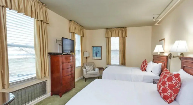 Номер Deluxe Inn at Longshore