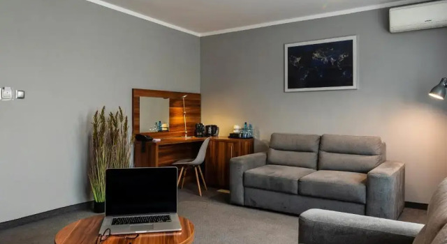 Люкс B&B HOTEL Piotrków Trybunalski