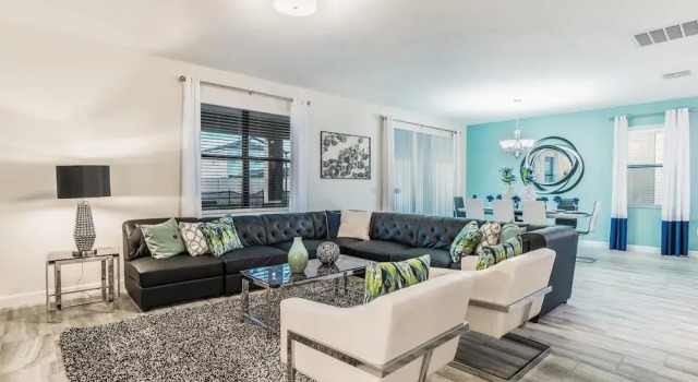 1495 Rolling Fairway Drive, Book Hotel Four Corners Florida