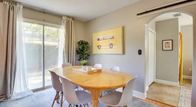3 Mi to Riverwalk: Pet-friendly Home w/ Yard!, Réserver Maison de vacances Palmetto Floride