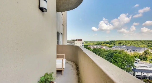 Апартаменты с 2 комнатами с балконом Luxury Atlanta Rental w/ Balcony: Near Buckhead!