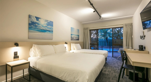 Студия Nightcap at Kawana Waters Hotel
