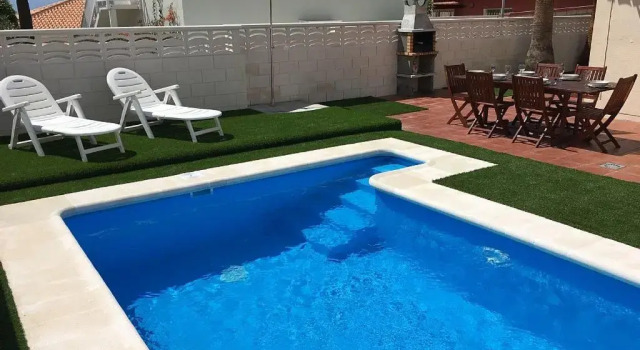 Вилла CHALET 84 con PISCINA PRIVADA