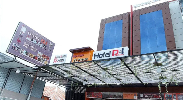 OYO 861 R Four Hotel, Prenota Hotel Hotel a Sulawesi con parcheggio, Parcheggio