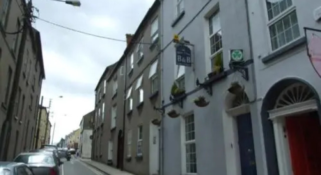 The Blue Door Bed & Breakfast, Book Inn Motels in Leinster, Motel