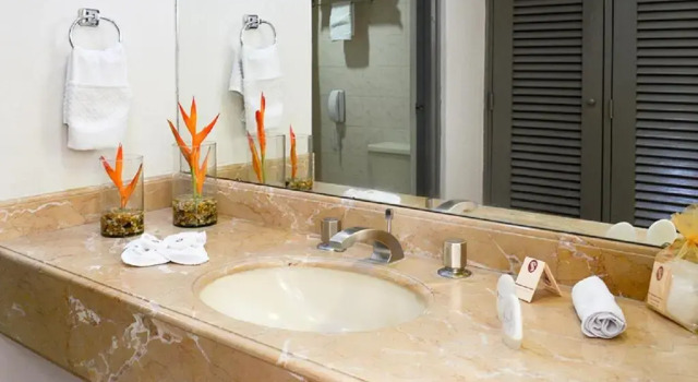 Полулюкс Hotel Santander Plaza