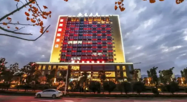 Zijing International Hotel, Prenota Hotel Hotel a Enshi Prefecture con colazione, Colazione