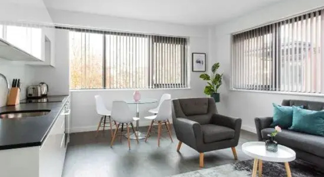 Viridian Apartments in St Albans Serviced Apartments - Abbott House, Varaa Huoneisto Asunnot kohteessa Merseyside, Huoneisto