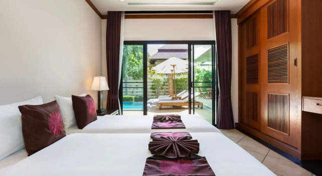 Nai Harn Baan-Bua Villas