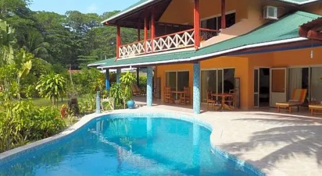 Diguoise Guest House, Prenota Affittacamere Hotel a La Digue con parcheggio, Parcheggio
