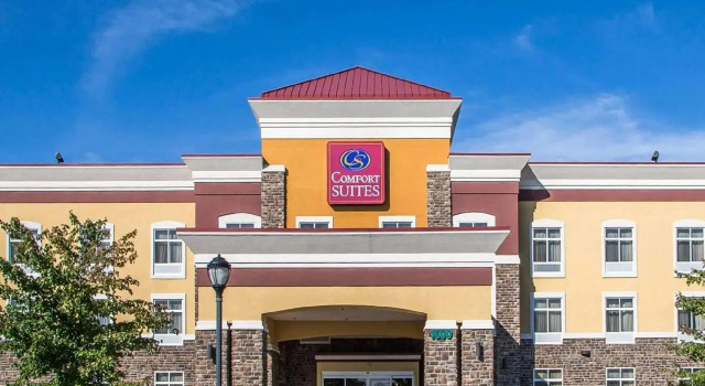 Номер Standard Comfort Suites Troy-I75