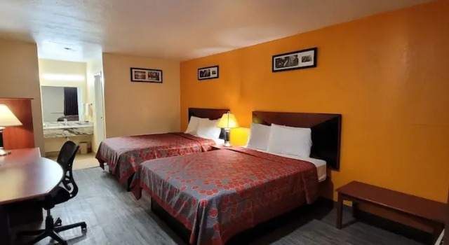 Четырёхместный номер Deluxe La Vista Motel