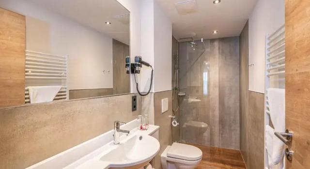 Трёхместный номер Standard с балконом Hotel Stegerbräu
