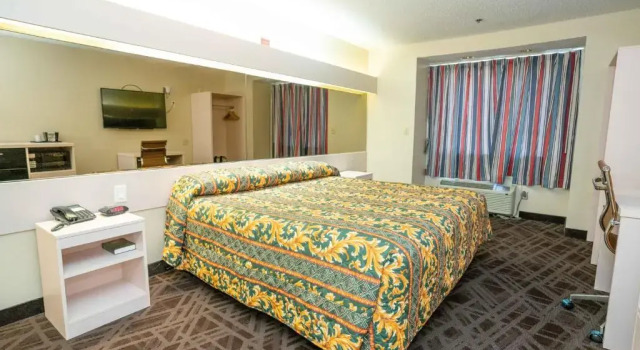 Номер Standard Red Roof Inn & Suites Euless - DFW Airport Southwest