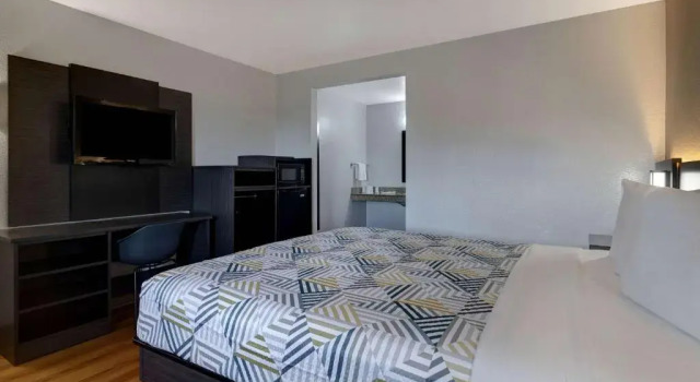 Standard Zimmer Motel 6-Buttonwillow, CA Central