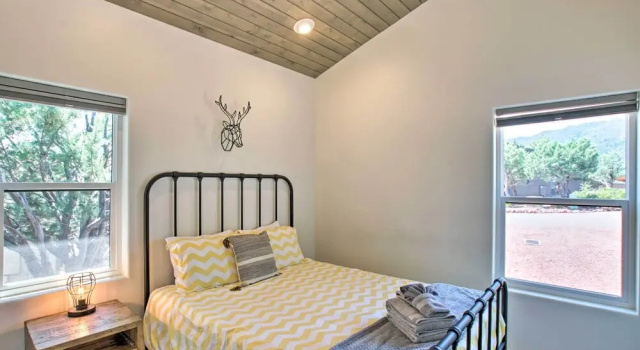 Коттедж Mountain View Modern Cabin: Luxury Pine Home!
