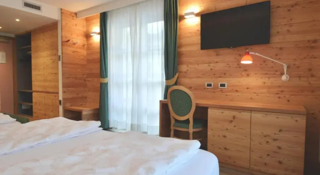 Семейный номер Classic Alpholiday Dolomiti Wellness & Family Hotel