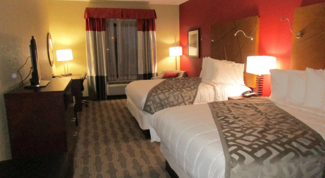 Четырёхместный номер Standard Best Western Plus Fairview Inn & Suites