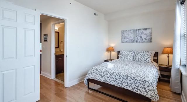 Private Rooftop With Views+modern 2BD & 1 Bath