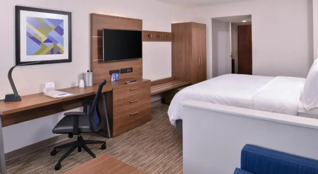 Люкс Holiday Inn Express Hotel and Suites Mesquite by IHG