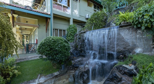 The Albatross Boutique Villa, Забронировать Бутик-отель Отели Канди 4 звезды, 4*