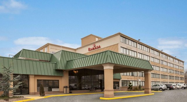 Ramada by Wyndham Rochelle Park Near Paramus, Забронировать Отель Отели Парамус с завтраком, Завтраки