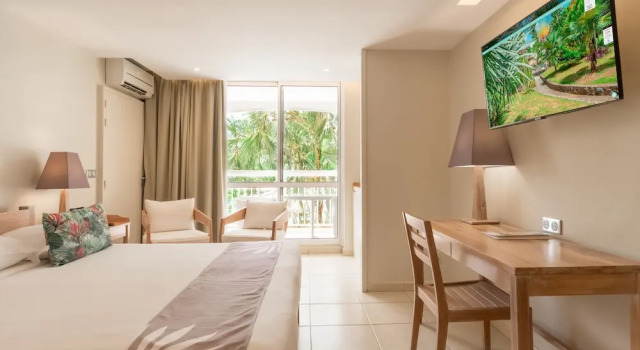 Номер Comfort с балконом и с видом на сад La Pagerie - Tropical Garden Hotel