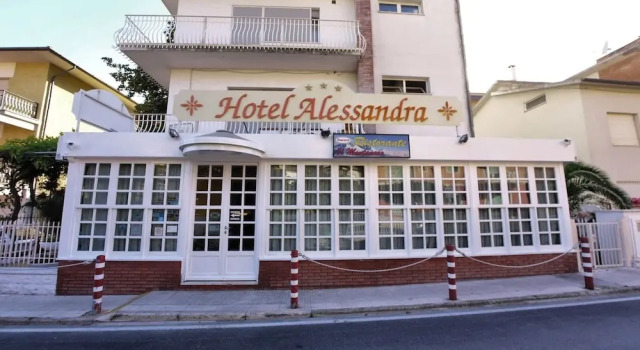 Hotel Alessandra, Rezervovat Hotel Hotely v Numana s bazénem, Bazén